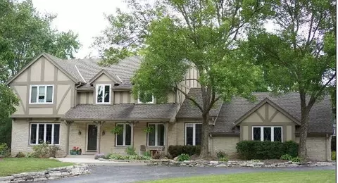 2420 Coach House, Brookfield, WI 53045