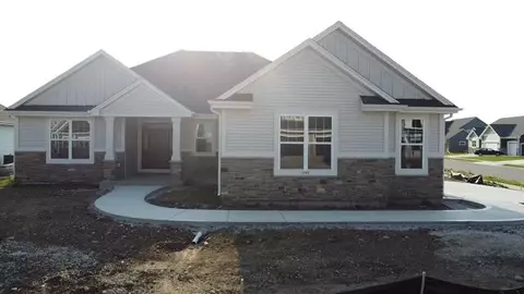 1580 Creekview, Oconomowoc, WI 53066