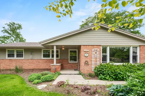2580 N 128th, Brookfield, WI 53005