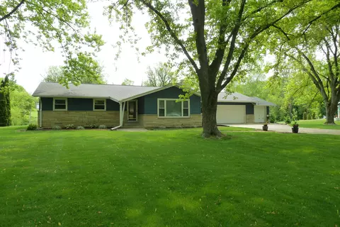 1442 Cedar Crk, Cedarburg, WI 53024