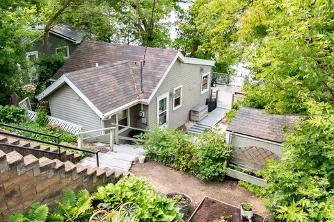 n4945 Lake Drive, Hustisford, WI 53034