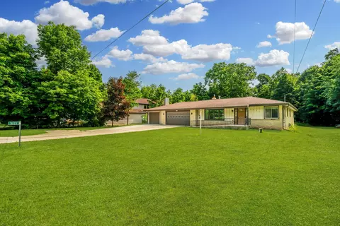 8523 Hazel, Waterford, WI 53185