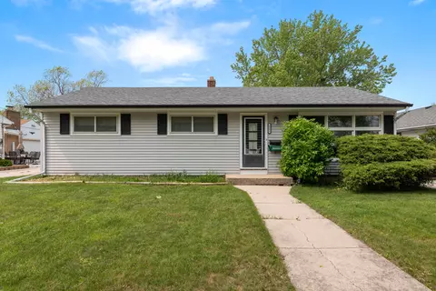 2506 W Whitaker, Milwaukee, WI 53221