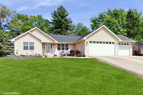 n1464 Manor Terrace, Bloomfield, WI 53147