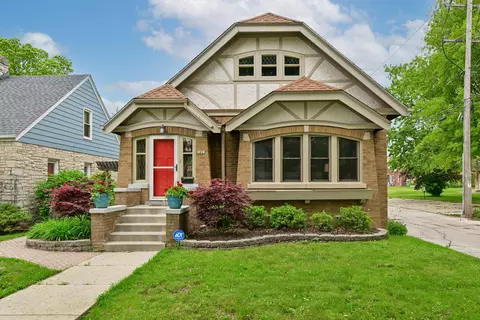 2855 N Hartung, Milwaukee, WI 53210