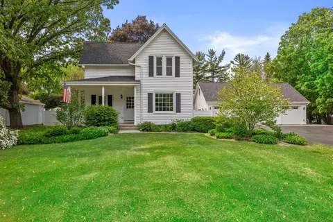 w300n5407 County Rd E, Hartland, WI 53029