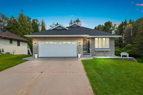 1305 Mahogany, Two Rivers, WI 54241