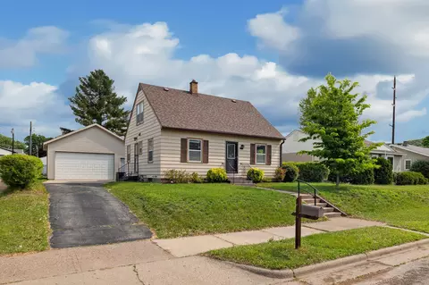 2933 Leonard, La Crosse, WI 54601