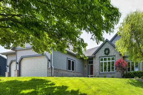 s38w22275 Arlo, Waukesha, WI 53189