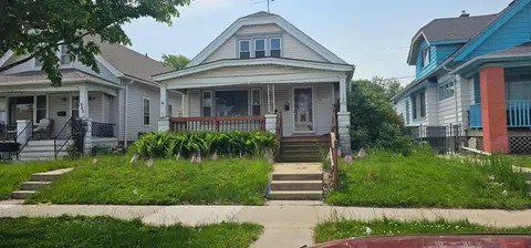 959 W Oklahoma, Milwaukee, WI 53215