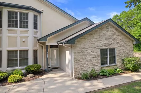 10292 W Deerwood #39, Franklin, WI 53132