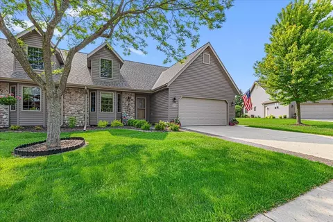 w203n16129 Pin Oak, Jackson, WI 53037