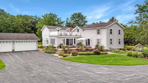 n318 Alden Road, Walworth, WI 53184