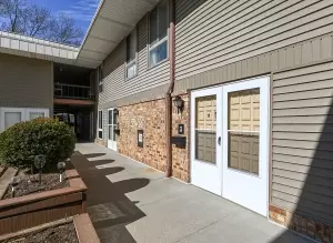 11946 W W Ml #3, Milwaukee, WI 53225