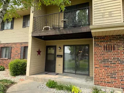 5621 70th #103D, Kenosha, WI 53142