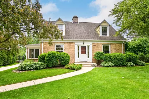 855 E Spooner, Fox Point, WI 53217