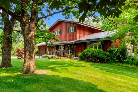 948 Ann, Genoa City, WI 53128