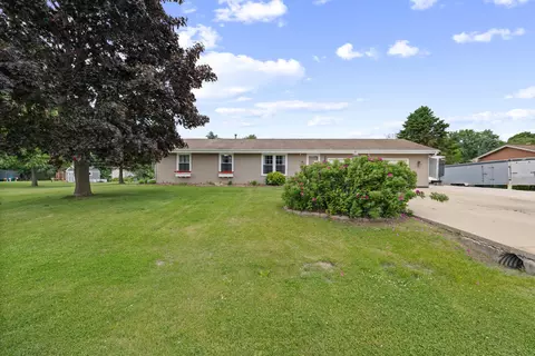 309 East, Eagle, WI 53119