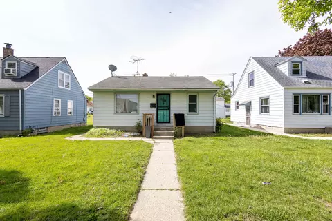 3819 W Douglas, Milwaukee, WI 53209