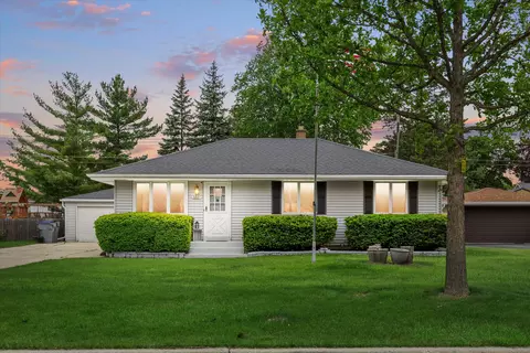 5861 S Marilyn, Milwaukee, WI 53221