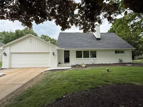 1451 Fairhaven, Elm Grove, WI 53122