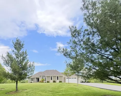 6451 E Riv, Caledonia, WI 53402