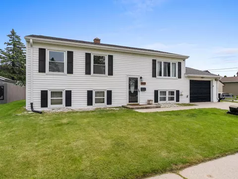 1801 S 24th, Manitowoc, WI 54220
