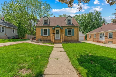 1135 Dopp, Waukesha, WI 53188