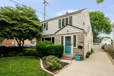 5160 N Idlewild, Whitefish Bay, WI 53217
