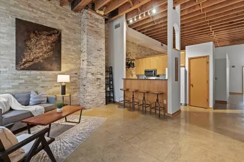 771 N Water #25, Milwaukee, WI 53202