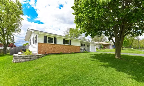 5719 Dorset, Racine, WI 53406
