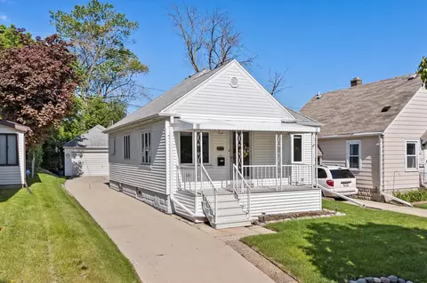 2147 S 90th, West Allis, WI 53227