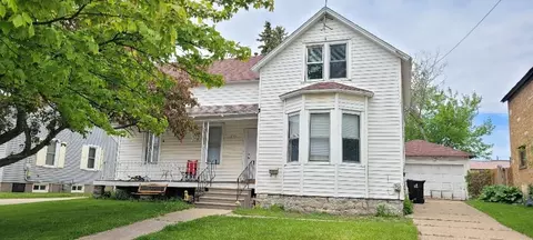 2108 10th, Menominee, MI 49858