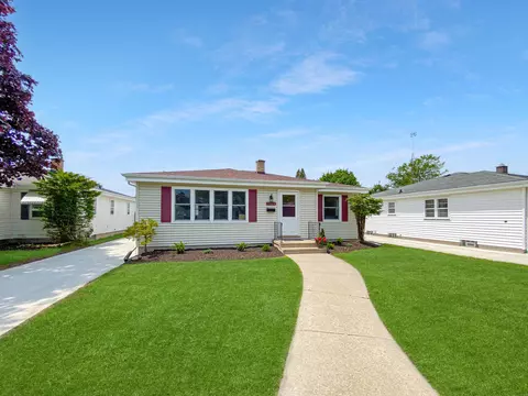 7834 33rd, Kenosha, WI 53142