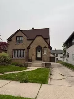 934 N 11th, Manitowoc, WI 54220