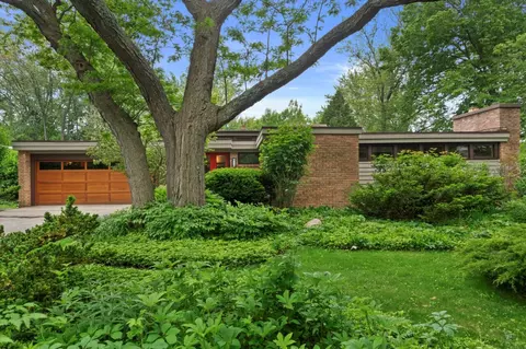 8325 N Regent, Fox Point, WI 53217