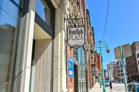 205 N Water #206, Milwaukee, WI 53202
