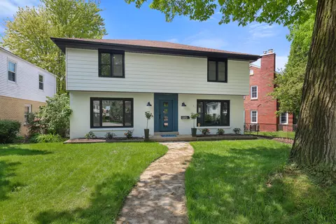 4279 N Olsen, Shorewood, WI 53211