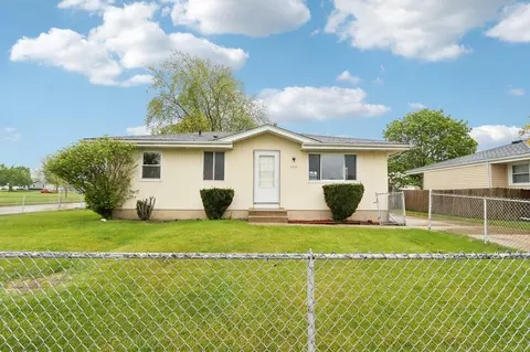 5705 66th, Kenosha, WI 53142