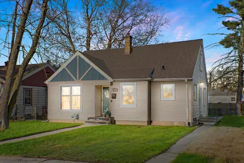 4950 N 21st, Milwaukee, WI 53209