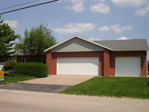 1326 Nakomis, La Crosse, WI 54603