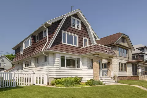 3243 S Kinnickinnic #3245, Milwaukee, WI 53207