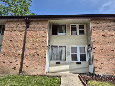 9221 W Allyn #D, Milwaukee, WI 53224