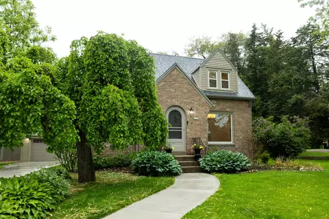 4725 N 103rd, Wauwatosa, WI 53225