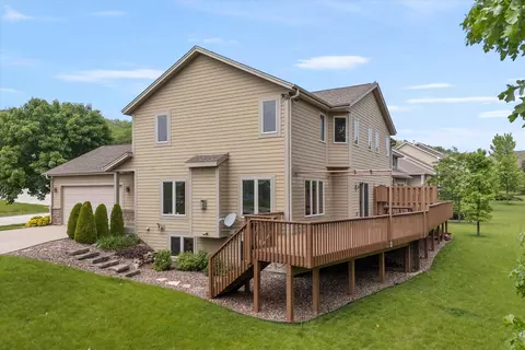 405 Century Oak, Waukesha, WI 53188
