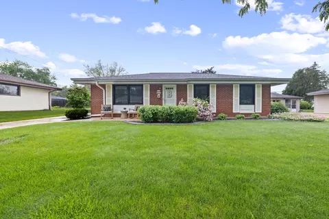 w146n8267 Schlafer, Menomonee Falls, WI 53051