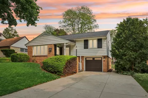 10403 W Hillside, Wauwatosa, WI 53222