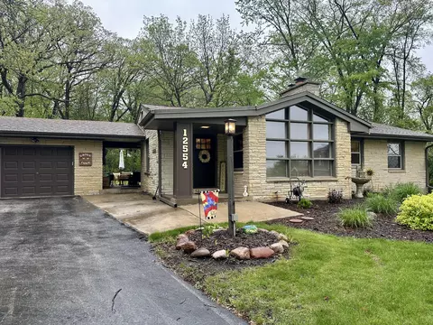 12554 Knoll, Elm Grove, WI 53122