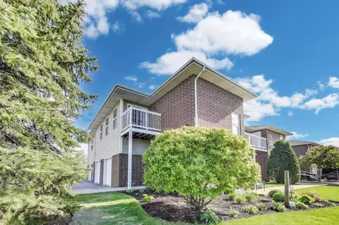 6846 102nd #F, Pleasant Prairie, WI 53158