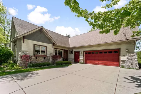 100 Accipiter, Burlington, WI 53105